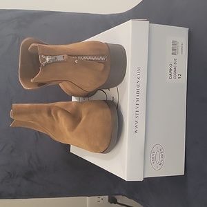 Steve Madden size 12 ankle boots